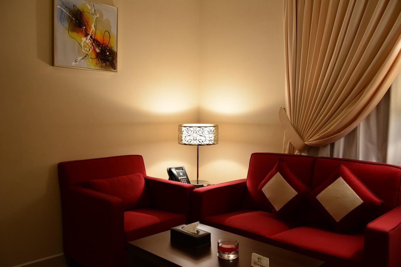 Home Inn Hotel Suites Al-Chubar Zewnętrze zdjęcie