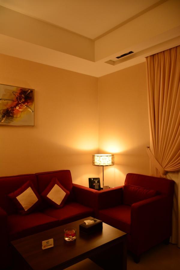 Home Inn Hotel Suites Al-Chubar Zewnętrze zdjęcie