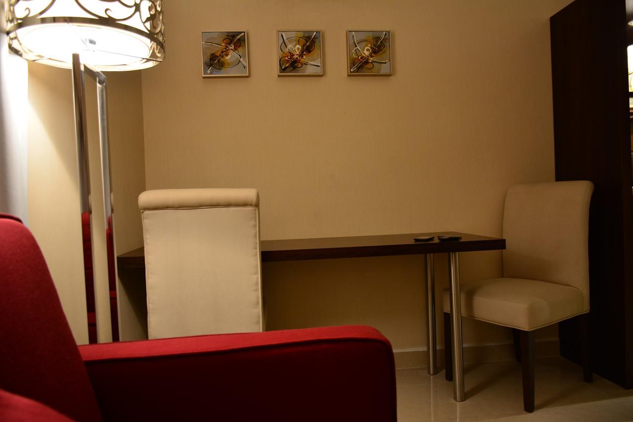 Home Inn Hotel Suites Al-Chubar Zewnętrze zdjęcie