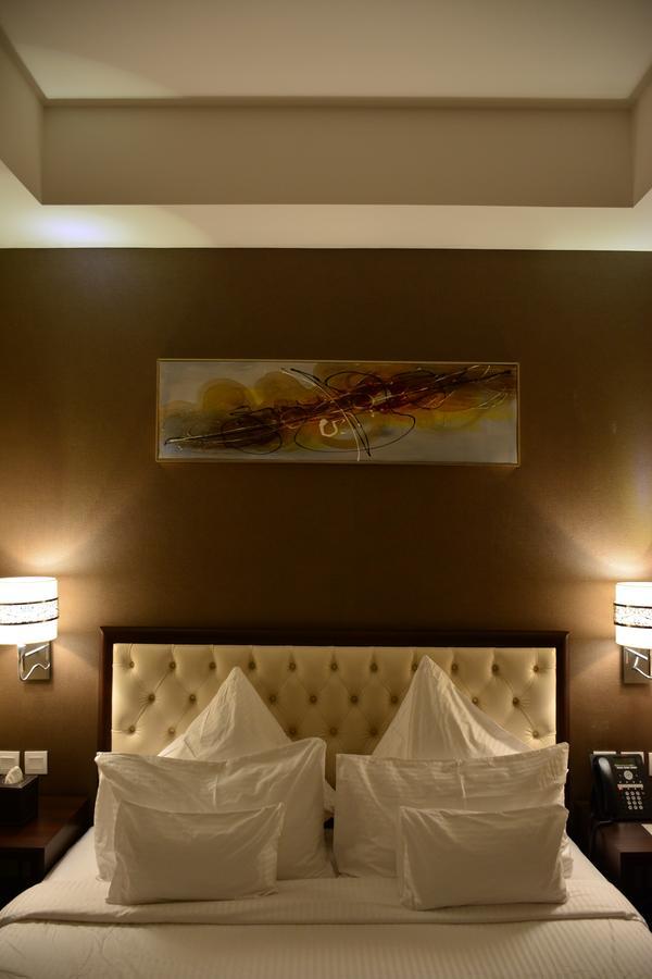 Home Inn Hotel Suites Al-Chubar Zewnętrze zdjęcie